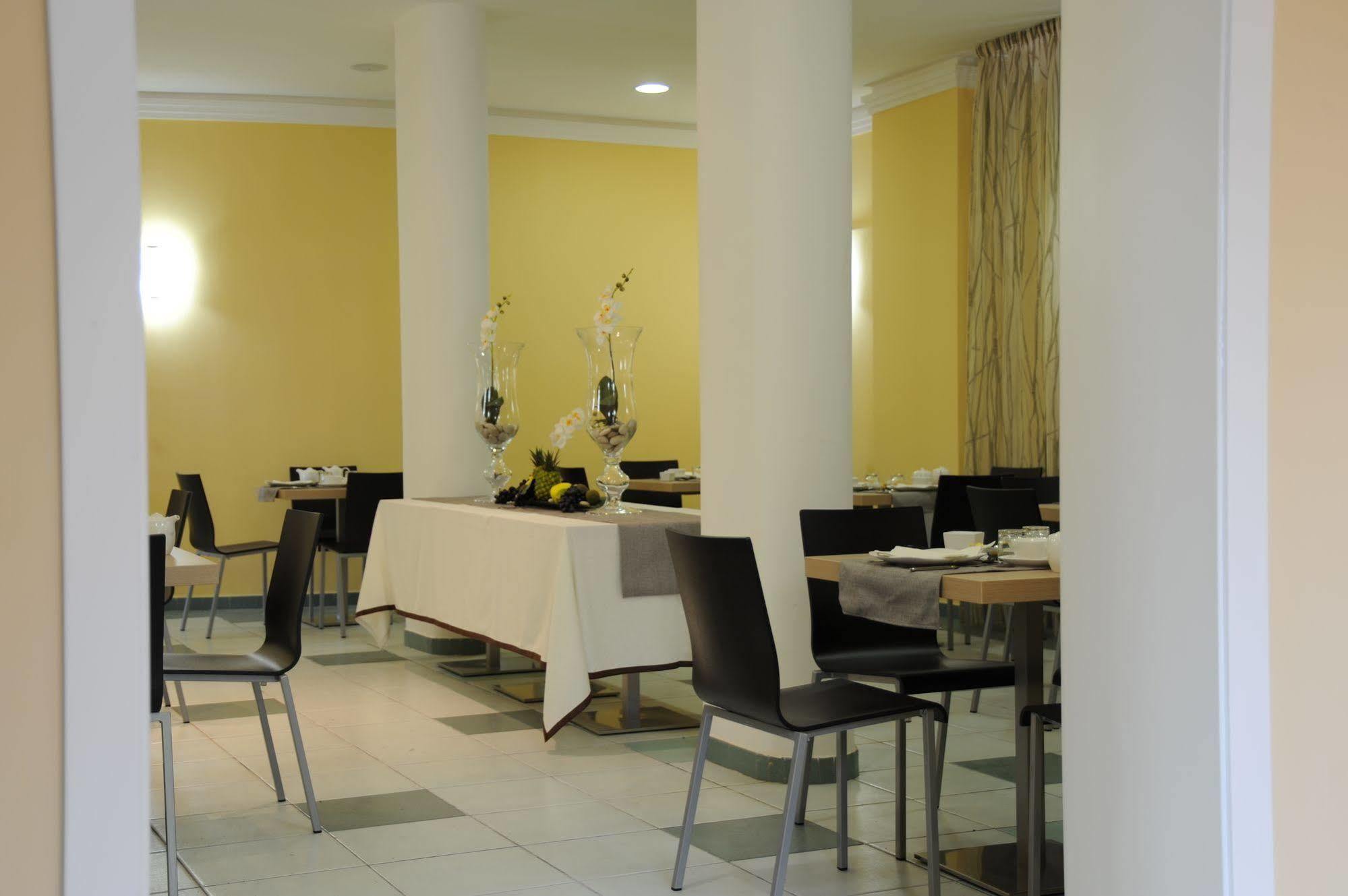 Hotel Bulla Regia Fontane Bianche Exterior photo