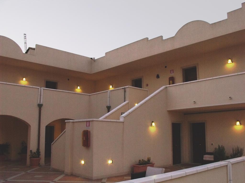 Hotel Bulla Regia Fontane Bianche Exterior photo